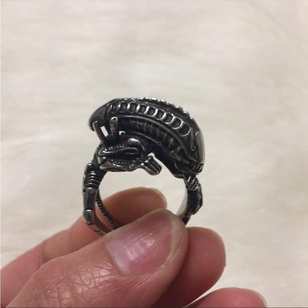 Ailen ring size 9-10